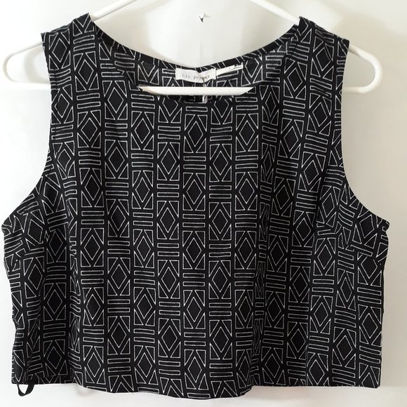 Blu Pepper Cropped Sleeveless Top - Black and White - Size 10 - 12 New with Tags - Picture 1 of 10